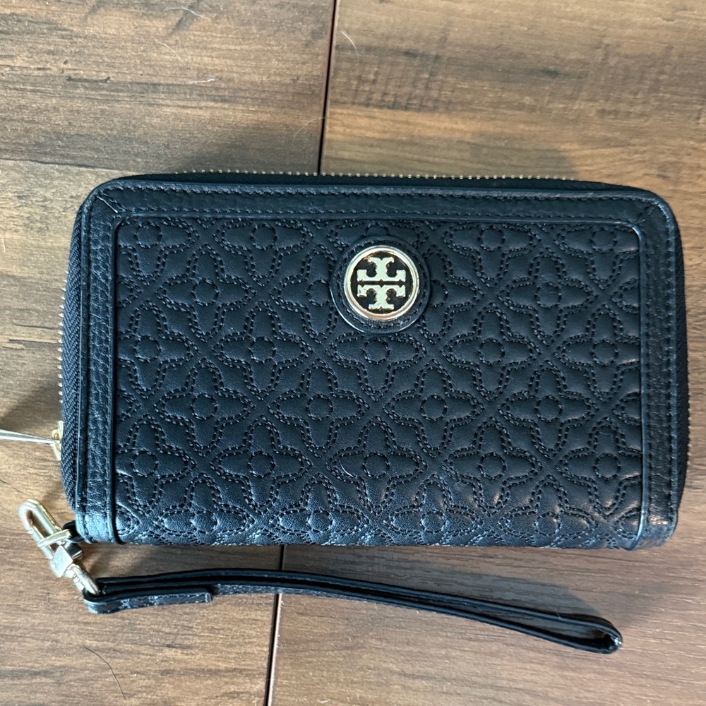 Tory Burch Black Quilted Wristlet Wallet